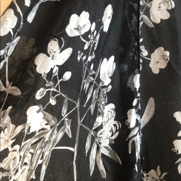 Shaw - Picture 3 of 4